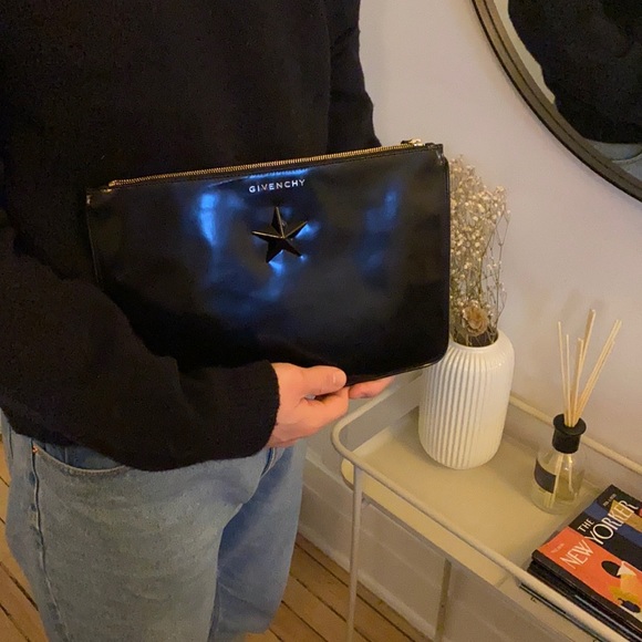 GIVENCHY Zipped leather pouch star detail SS13 - Picture 6 of 7